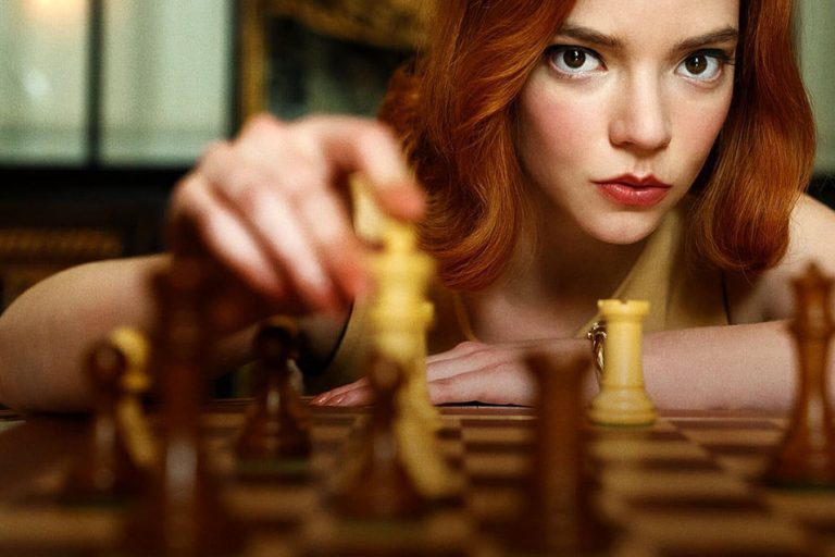 The Queen’s Gambit il gioco degli scacchi